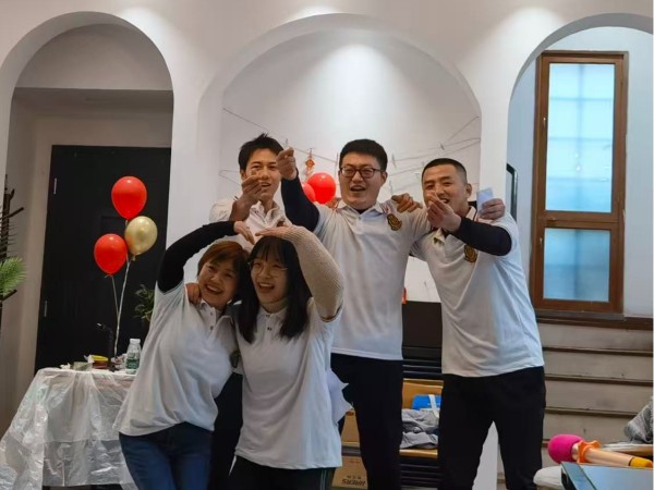 迅凱頒獎(jiǎng)留念